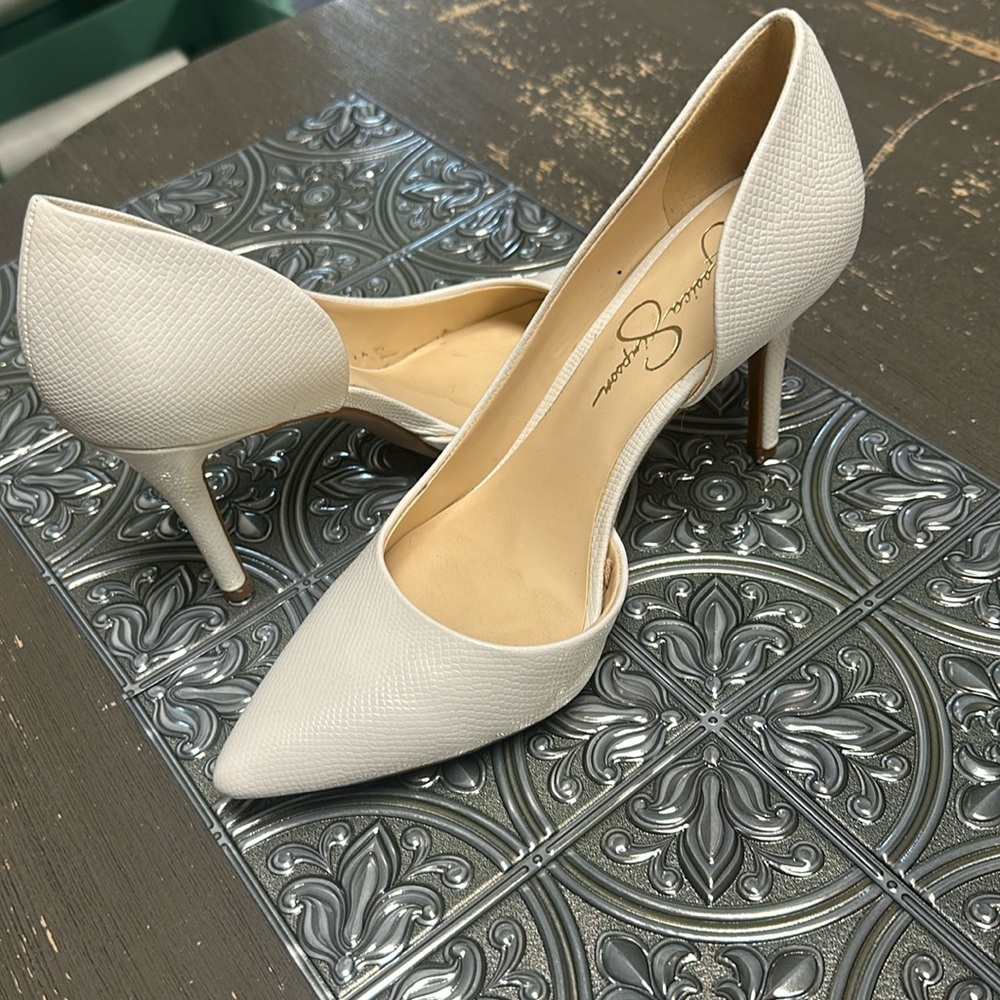 Like New! Jessica Simpson Size 8M Pumps!